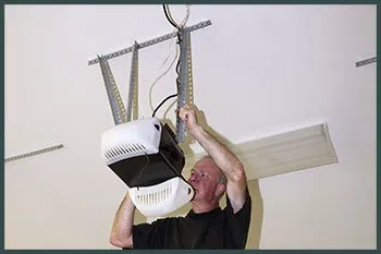 Two Guys Garage Doors San Antonio, TX 210-245-5788 - serv-cont-open-gr-43m